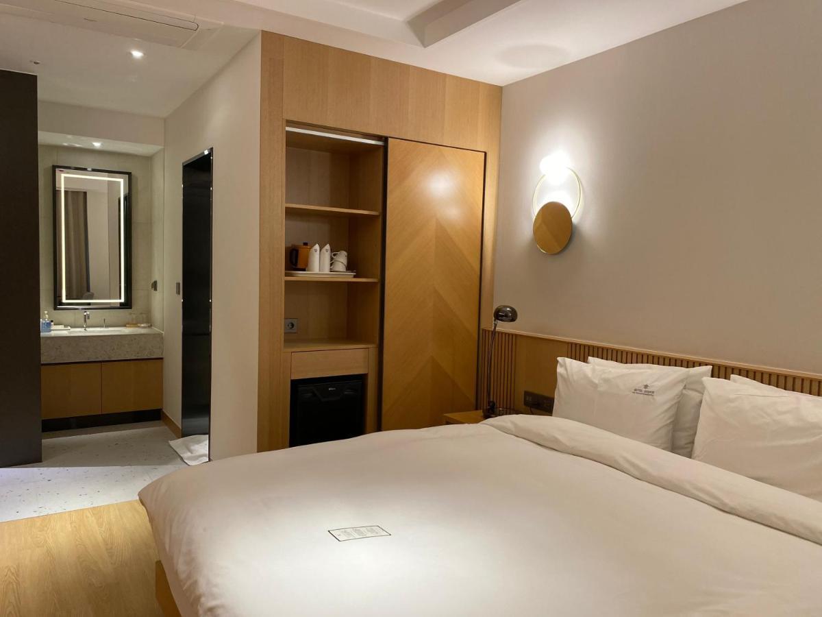 Hotel Avenue Changwon Exterior photo