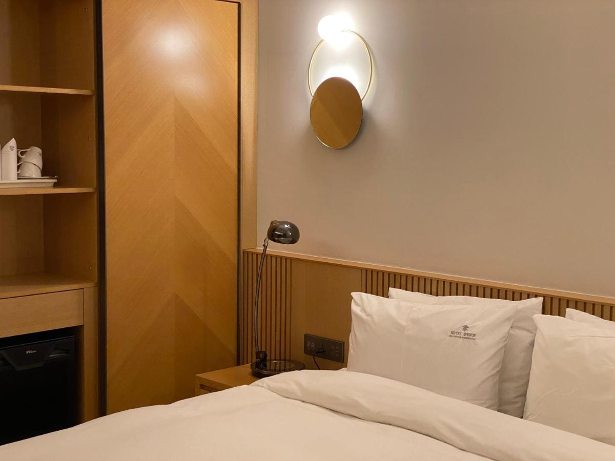Hotel Avenue Changwon Exterior photo