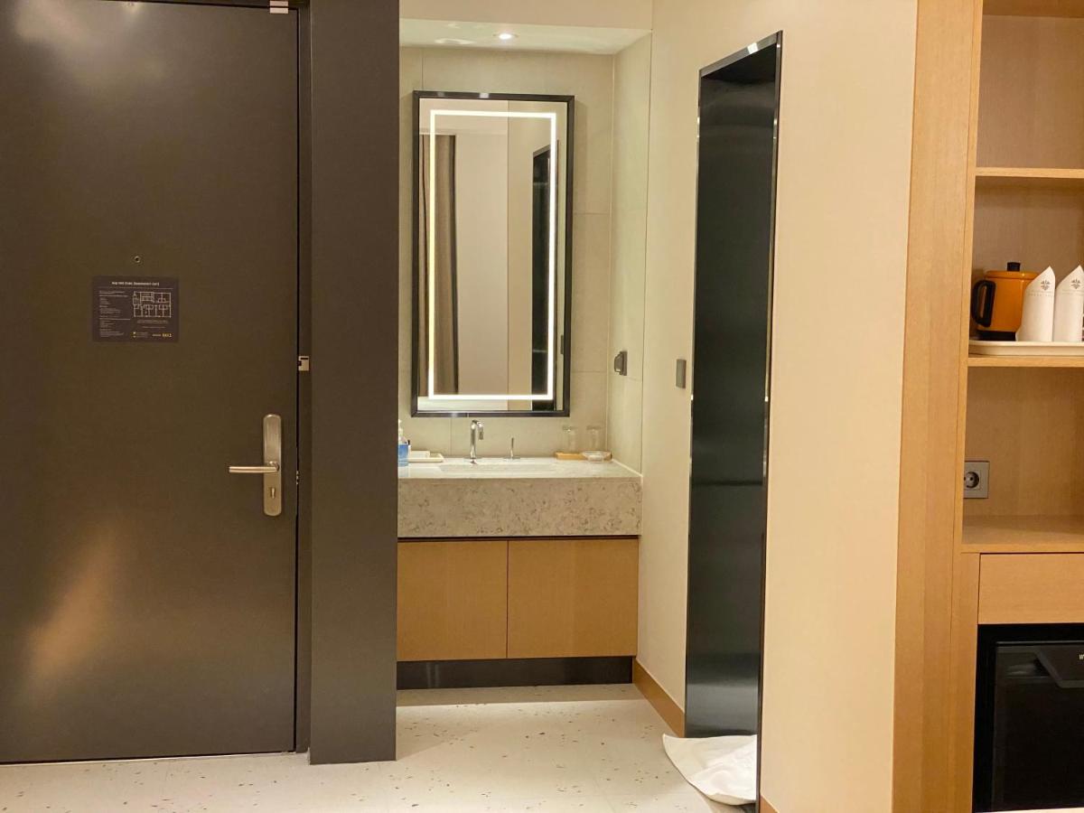 Hotel Avenue Changwon Exterior photo
